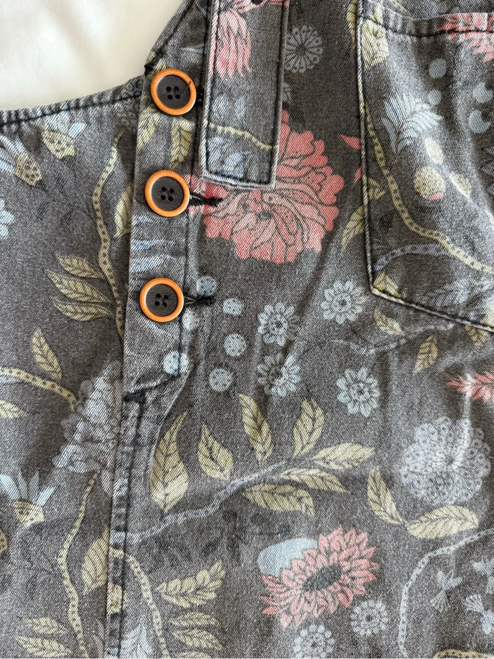 Three Bird Nest High Hopes Slouchy Denim
Overalls Boho Denim Size Large - Picture 4 of 11
